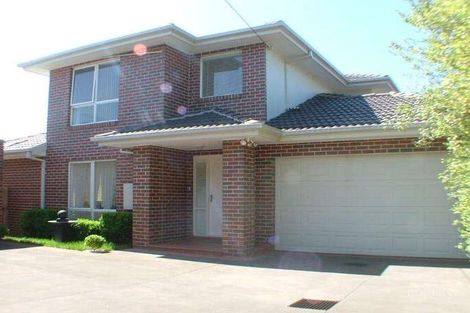 Property photo of 2/14 Kiers Avenue Mount Waverley VIC 3149