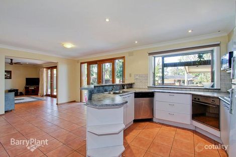 Property photo of 2 Tanderra Crescent Wantirna VIC 3152