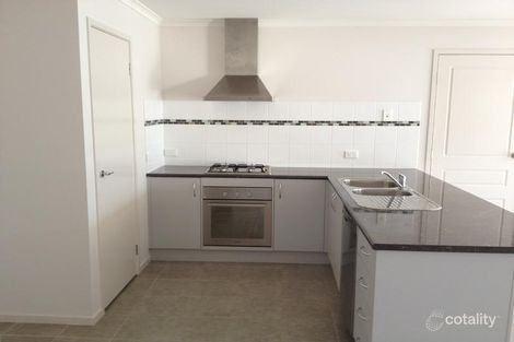 Property photo of 10 Jade Court Kangaroo Flat VIC 3555