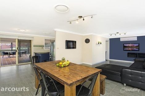 Property photo of 4 Jasper Place Ambarvale NSW 2560