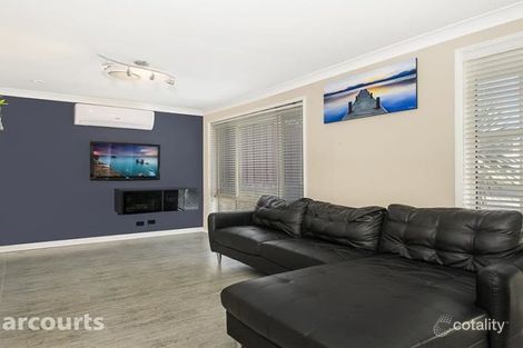 Property photo of 4 Jasper Place Ambarvale NSW 2560