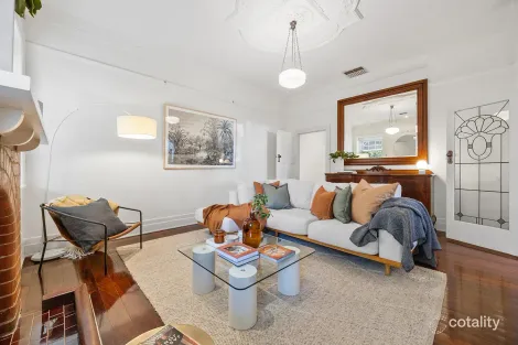 Property photo of 25 Kalimna Street Essendon VIC 3040