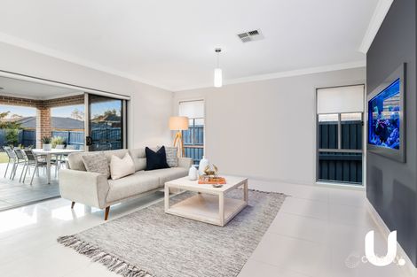 Property photo of 8 Kirkwood Crescent Colebee NSW 2761