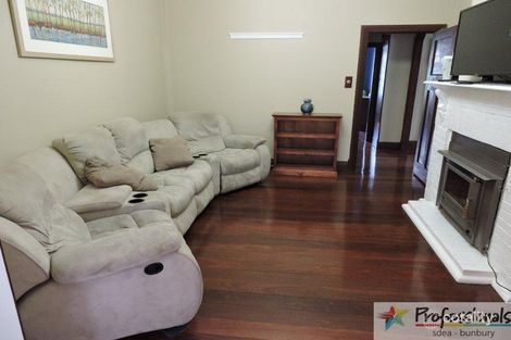 Property photo of 22 Furnival Street Narrogin WA 6312