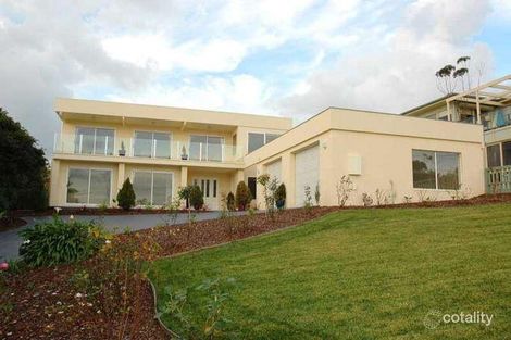 15 Kunyung Rd, Mount Eliza, VIC 3930