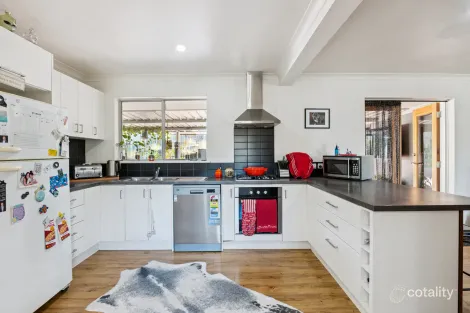 Property photo of 372 Erindale Road Warwick WA 6024