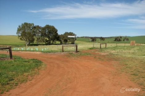 379 Thompson Priest Rd, Mintaro, SA 5415