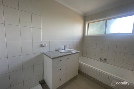 Property photo of 2/2 St Johns Close Kangaroo Flat VIC 3555