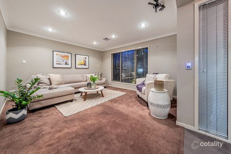 Property photo of 25 Avalon Crescent Cranbourne East VIC 3977