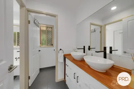 Property photo of 4 Forsyth Court Tannum Sands QLD 4680