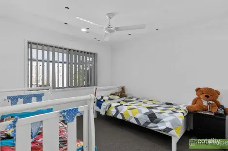 Property photo of 14 Dawes Crescent Urraween QLD 4655