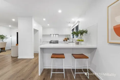 Property photo of 5 Ormiston Close Wantirna VIC 3152