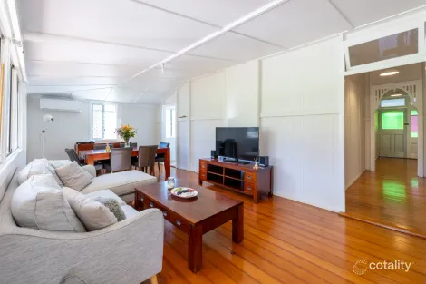 Property photo of 31 Moffatt Street Ipswich QLD 4305