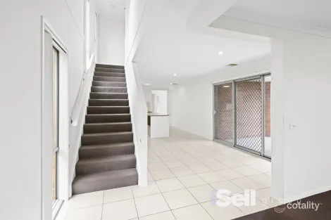 Property photo of 6 Bunyip Lane Clyde North VIC 3978