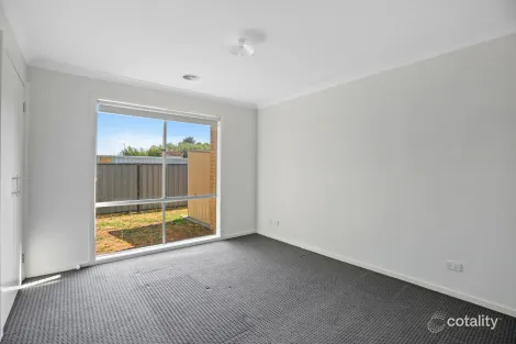 Property photo of 40 Parkhead Circuit Warragul VIC 3820