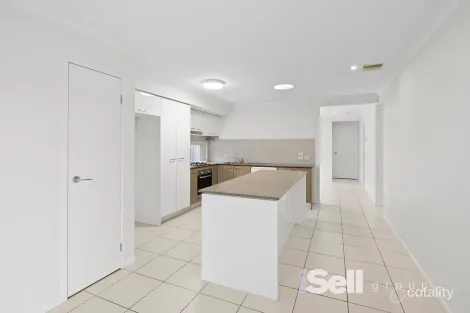 Property photo of 6 Bunyip Lane Clyde North VIC 3978