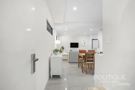 Property photo of 2/8 Sporing Way Hillarys WA 6025