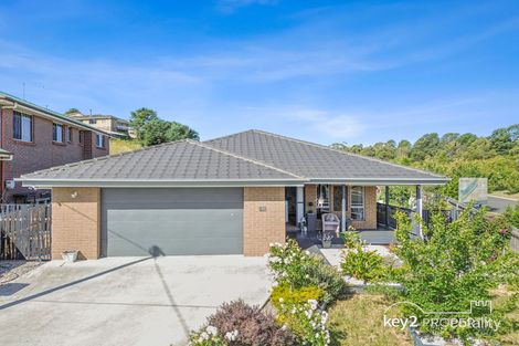 2 Meadowbank Rd, Newnham, TAS 7248