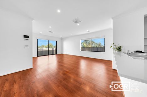 Property photo of 40 Waterlily Drive Epping VIC 3076