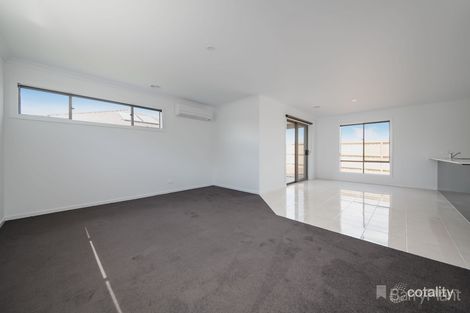 Property photo of 19 Rebecca Court Pakenham VIC 3810