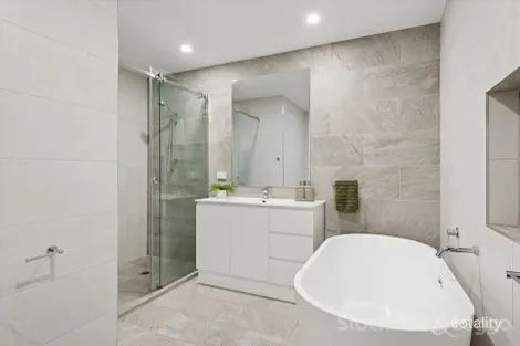 Property photo of 2/12 Strawberry Way Chirnside Park VIC 3116