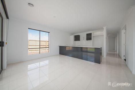 Property photo of 19 Rebecca Court Pakenham VIC 3810