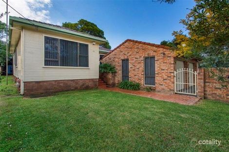 Property photo of 14 Buckle Crescent West Wollongong NSW 2500
