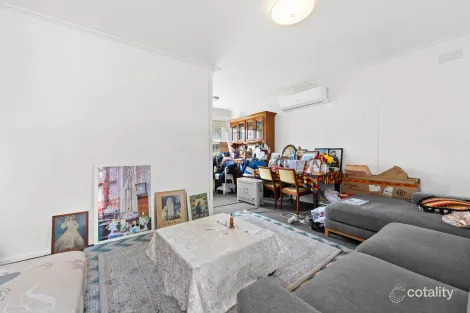 Property photo of 3/2 Oleander Drive St Albans VIC 3021