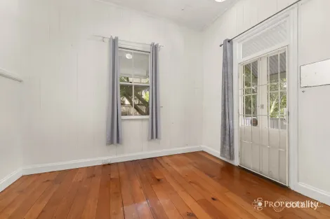 Property photo of 28 Maynard Street Woolloongabba QLD 4102