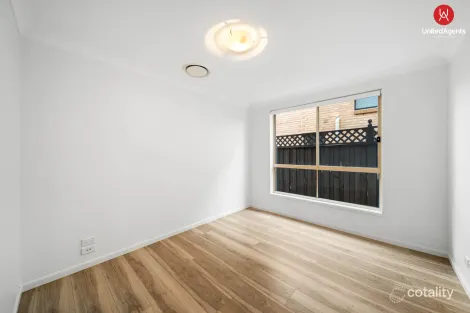 Property photo of 11 Graziers Way Carnes Hill NSW 2171