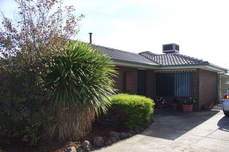 Property photo of 7 Harlow Court Deer Park VIC 3023