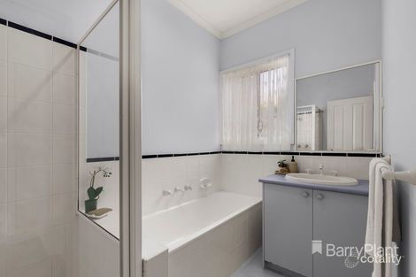Property photo of 3 Bluestone Court South Morang VIC 3752