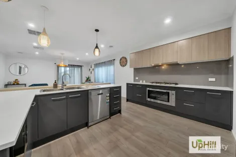 73 Evica Rd, Clyde North, VIC 3978