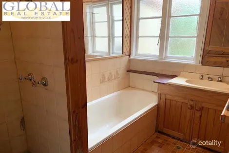 Property photo of 6 Levy Street Pendle Hill NSW 2145