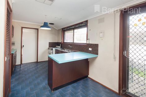 Property photo of 104 James Cook Drive Endeavour Hills VIC 3802