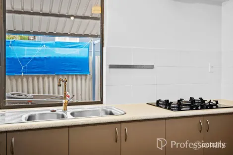 Property photo of 11 Peake Way Medina WA 6167