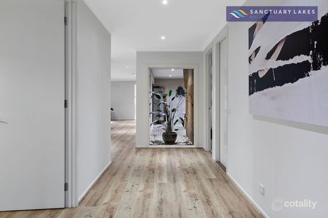 Property photo of 162 Sanctuary Lakes South Boulevard Point Cook VIC 3030