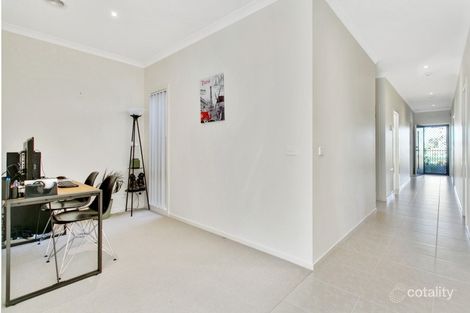 Property photo of 8 Penley Lane Sandhurst VIC 3977