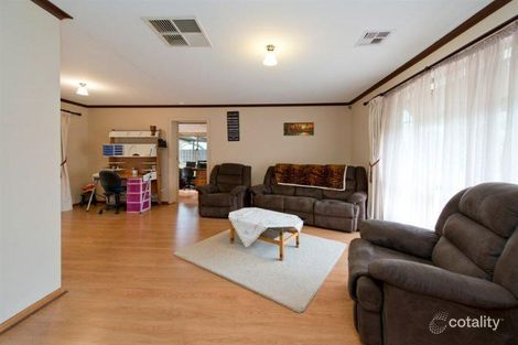 Property photo of 19 Deborah Road Aberfoyle Park SA 5159