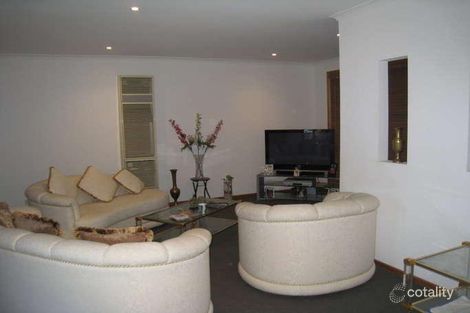 Property photo of 2 Honeysuckle Place Hoppers Crossing VIC 3029