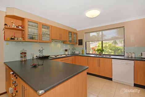 Property photo of 11 Quarndon Close Carine WA 6020