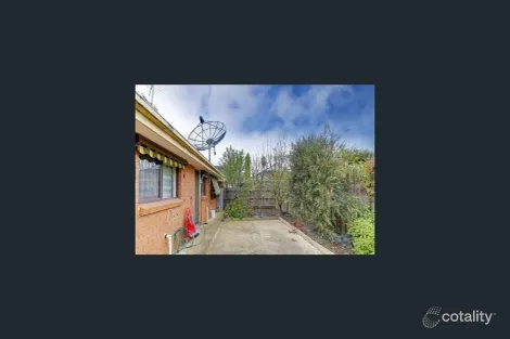 Property photo of 4/66 Duncans Road Werribee VIC 3030