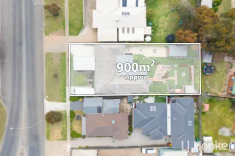 Property photo of 64 Halletts Way Bacchus Marsh VIC 3340