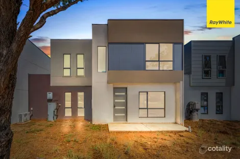 Property photo of 40 Steadfield Circuit Melton South VIC 3338