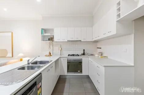 Property photo of 35/124-136 Mason Street Newport VIC 3015