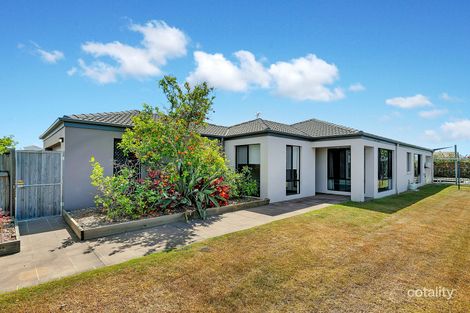 Property photo of 17 Earl St Vincent Circuit Eli Waters QLD 4655