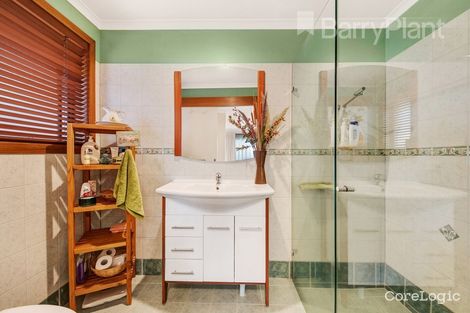 Property photo of 27 Warringa Crescent Hoppers Crossing VIC 3029