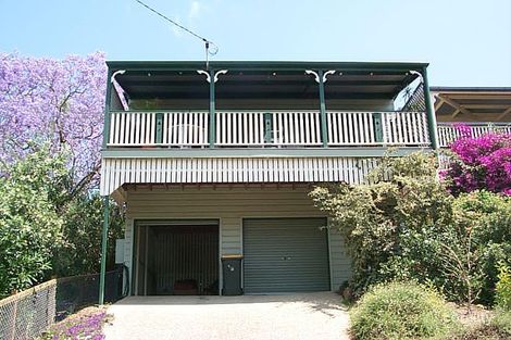 27 Siemon St, Toowong, QLD 4066