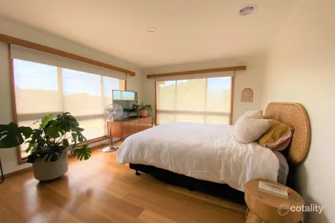 Property photo of 74 Hickford Parade Warrnambool VIC 3280