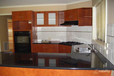 Property photo of 17 Grenoble Close Spring Gully VIC 3550